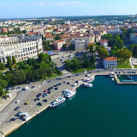 Fuer 2 Personen Ca 20 Qm In Krnica, Istrien Bucht Von Rasa